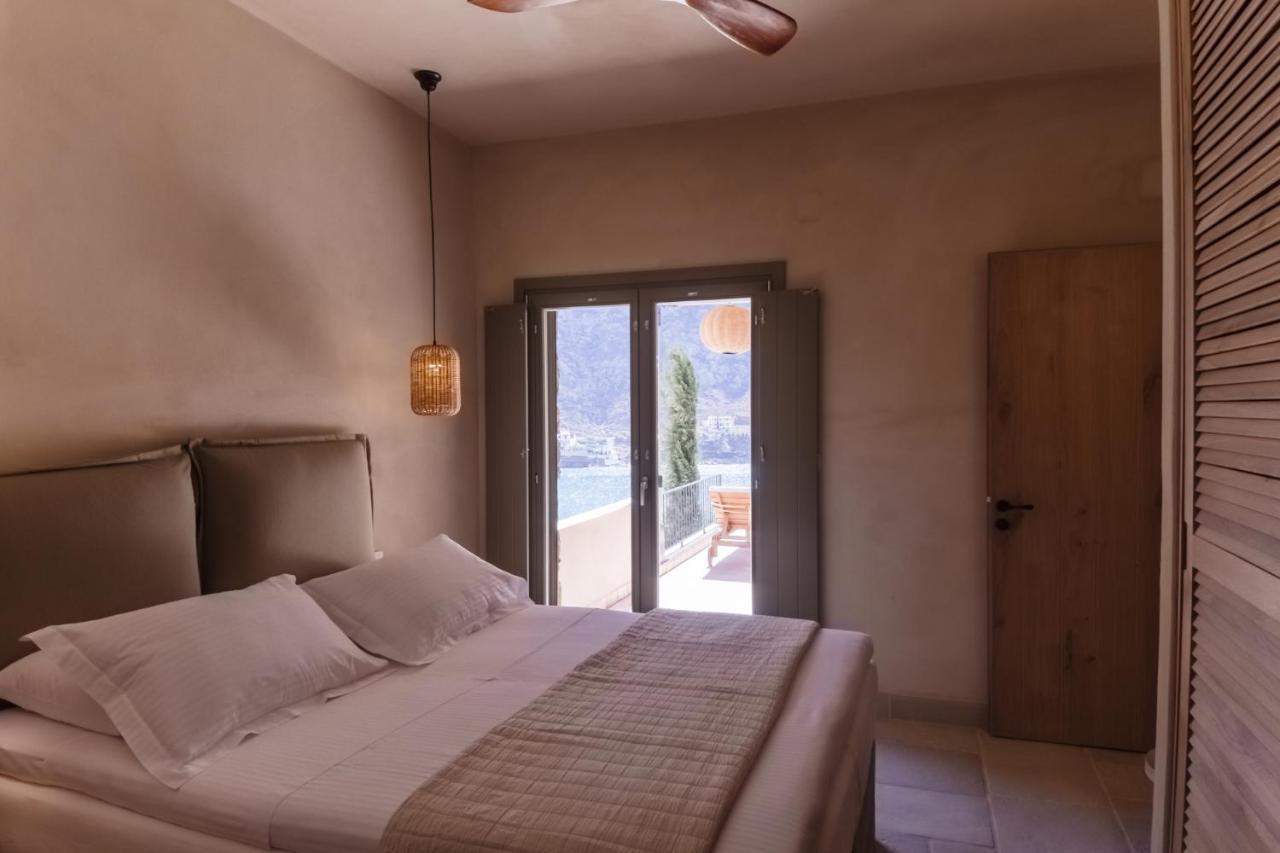 Petra Boutique Villas Arginonda エクステリア 写真