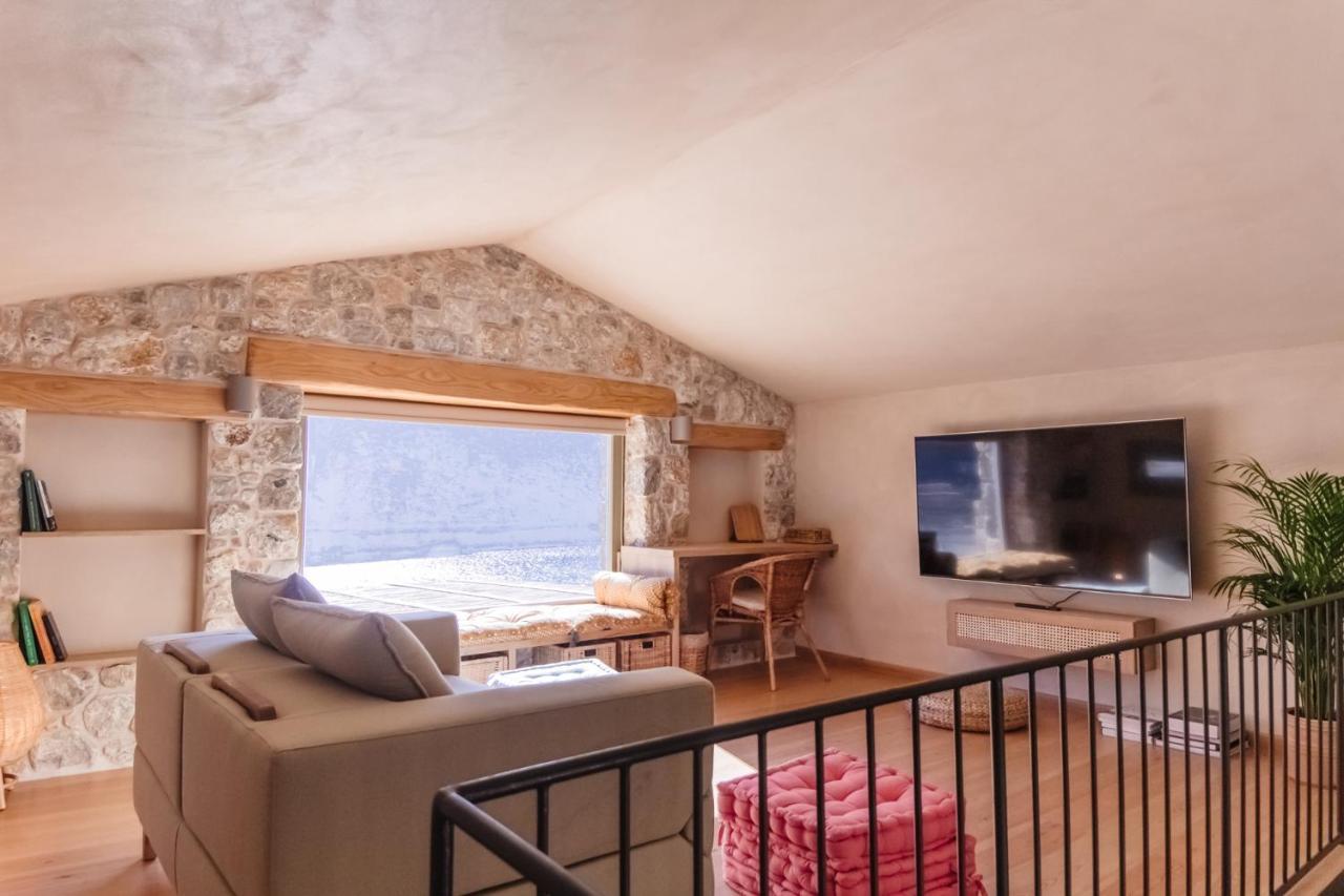 Petra Boutique Villas Arginonda エクステリア 写真