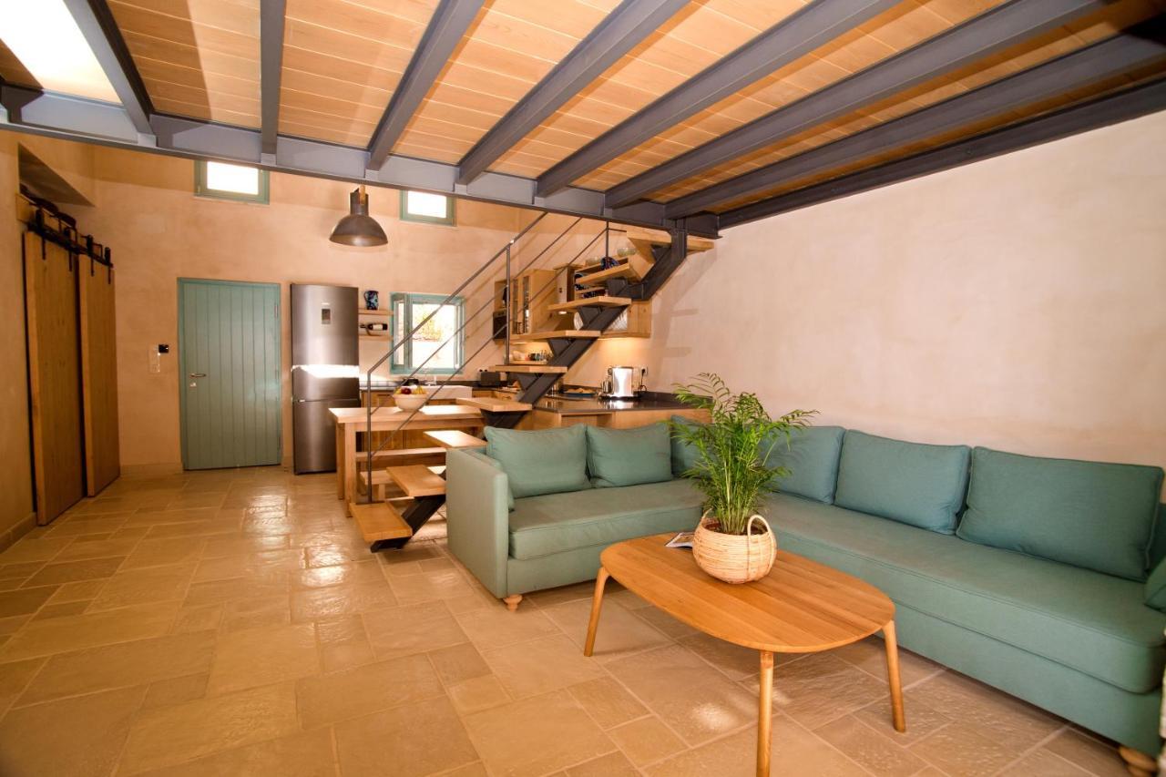 Petra Boutique Villas Arginonda エクステリア 写真