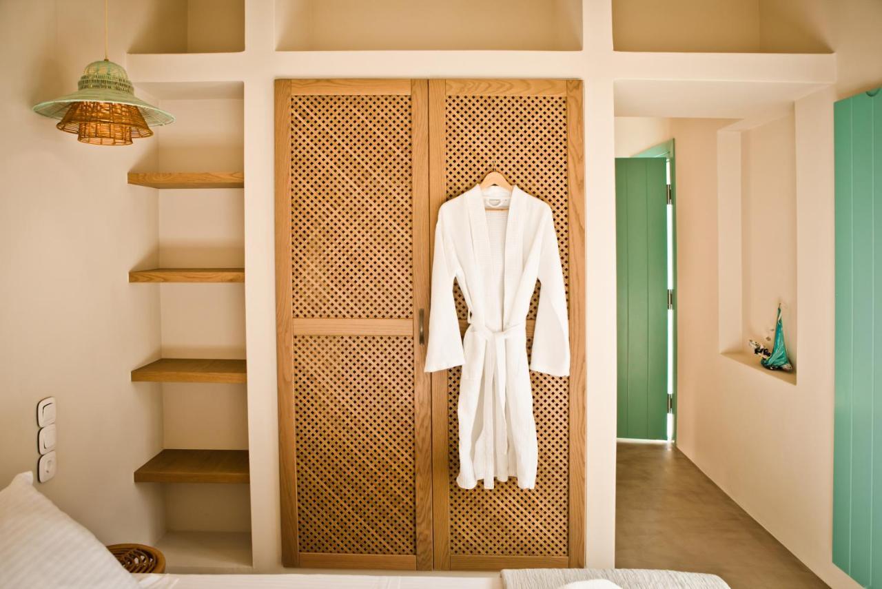 Petra Boutique Villas Arginonda エクステリア 写真